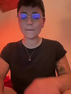 Ashley Chriss online show from 01-08-25, 09:00