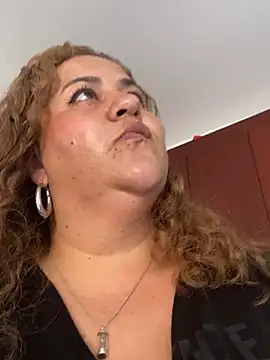 Snapshot of nathylovexx chatting on 02-22-25, 08:42 nathylovexx online show from 02-22-25, 08:42