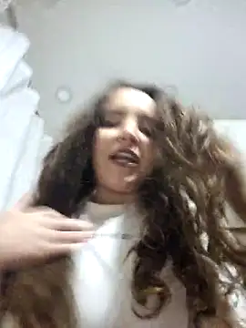 LineaDemie online show from 10-17-25, 06:21