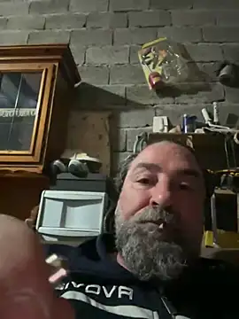 Snapshot of ros217 chatting on 03-10-26, 05:29 ros217 online show from 03-10-26, 05:29