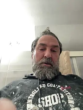 Snapshot of ros217 chatting on 03-26-26, 03:28 ros217 online show from 03-26-26, 03:28