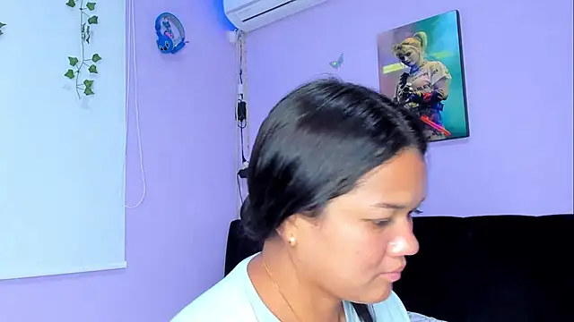 Snapshot of sara_mendez2 chatting on 12-24-24, 05:16 sara mendez2 online show from 12-24-24, 05:16