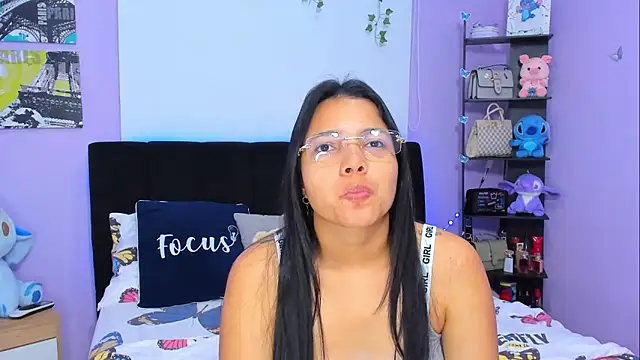 Snapshot of sara_mendez2 chatting on 01-06-25, 11:20 sara mendez2 online show from 01-06-25, 11:20