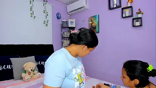 Snapshot of sara_mendez2 chatting on 01-09-25, 11:56 sara mendez2 online show from 01-09-25, 11:56