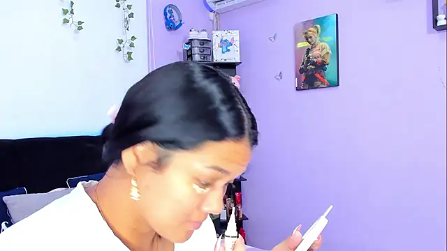 Snapshot of sara_mendez2 chatting on 01-10-25, 11:29 sara mendez2 online show from 01-10-25, 11:29