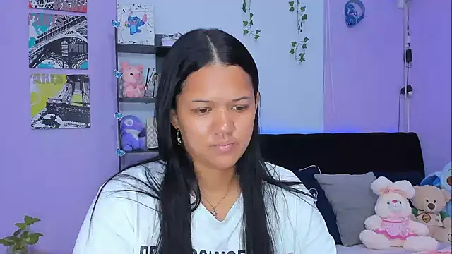 Snapshot of sara_mendez2 chatting on 02-11-25, 11:33 sara mendez2 online show from 02-11-25, 11:33