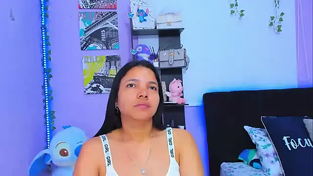 Snapshot of sara_mendez2 chatting on 03-06-25, 03:02 sara mendez2 online show from 03-06-25, 03:02