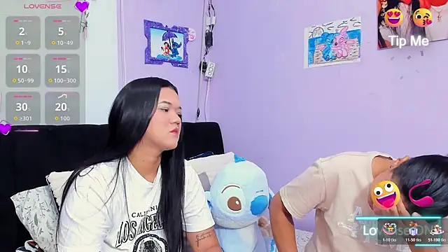 Snapshot of sara_mendez2 chatting on 11-04-25, 11:26 sara mendez2 online show from 11-04-25, 11:26