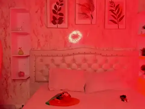 Snapshot of VICTORIA_HOUSTON chatting on 12-15-24, 06:51 VICTORIA HOUSTON online show from 12-15-24, 06:51