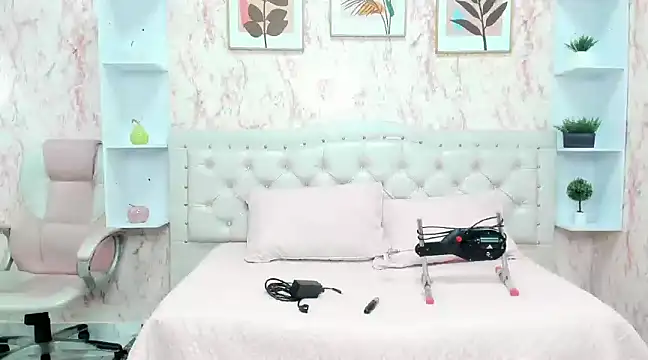 Snapshot of VICTORIA_HOUSTON chatting on 01-24-25, 10:00 VICTORIA HOUSTON online show from 01-24-25, 10:00