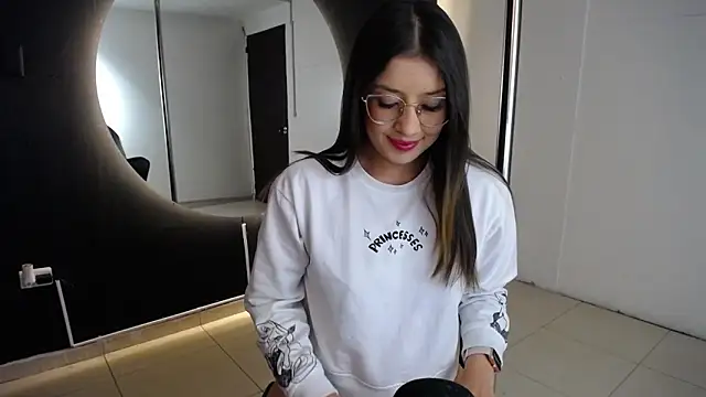 Snapshot of Emma_Lombardi chatting on 02-09-25, 03:23 Emma Lombardi online show from 02-09-25, 03:23