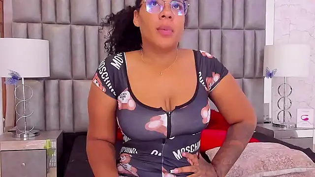 Snapshot of MelannyTylor chatting on 12-05-24, 09:39 MelannyTylor online show from 12-05-24, 09:39