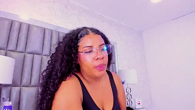 Snapshot of MelannyTylor chatting on 12-06-24, 09:54 MelannyTylor online show from 12-06-24, 09:54