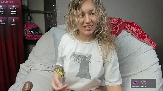 foxy blond online show from 02-05-25, 03:45