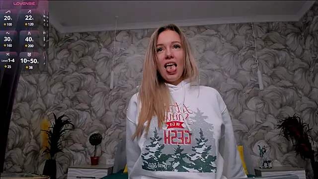 foxy blond online show from 02-24-25, 03:33