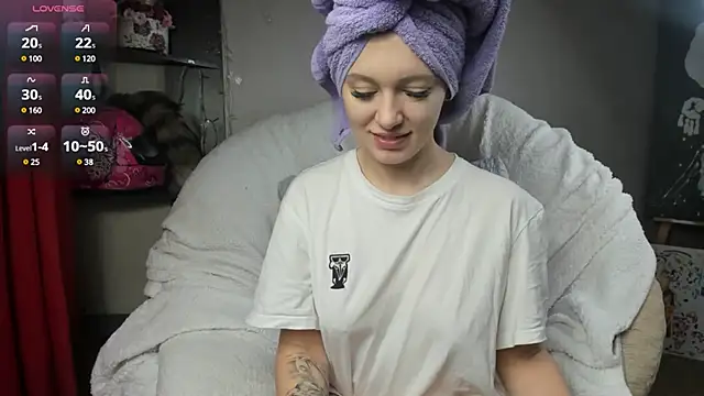 foxy blond online show from 02-25-25, 03:42