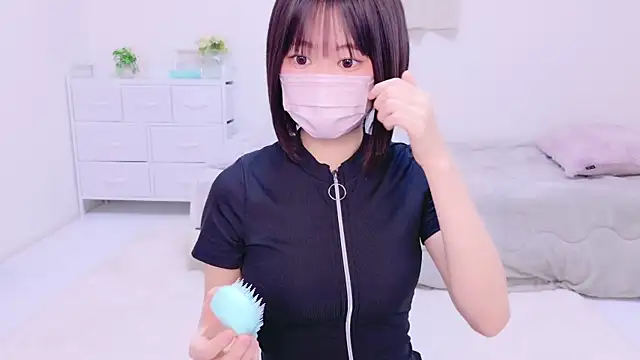 Snapshot of Im_Yu-na chatting on 12-02-24, 08:33 Im Yu-na online show from 12-02-24, 08:33