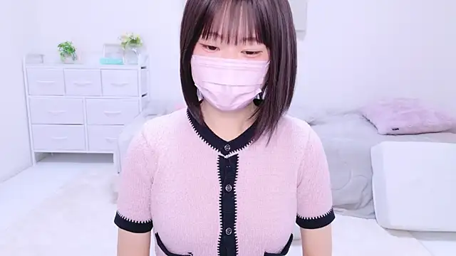 Snapshot of Im_Yu-na chatting on 12-05-24, 01:17 Im Yu-na online show from 12-05-24, 01:17