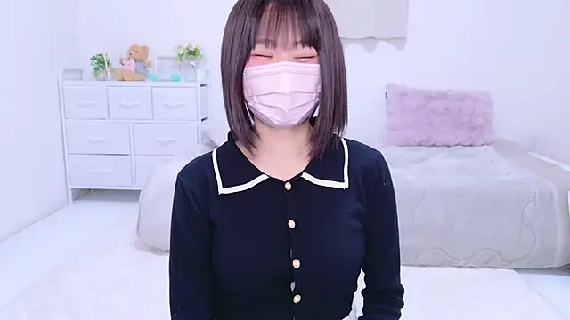 Snapshot of Im_Yu-na chatting on 12-20-24, 04:25 Im Yu-na online show from 12-20-24, 04:25