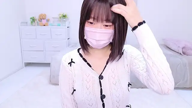 Snapshot of Im_Yu-na chatting on 12-28-24, 01:49 Im Yu-na online show from 12-28-24, 01:49