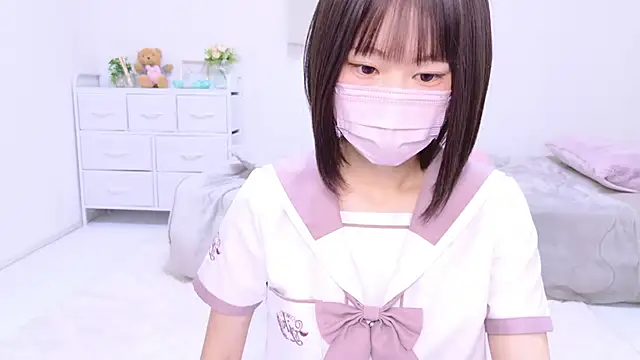 Snapshot of Im_Yu-na chatting on 01-19-25, 12:28 Im Yu-na online show from 01-19-25, 12:28