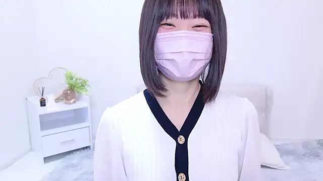 Snapshot of Im_Yu-na chatting on 01-24-25, 01:47 Im Yu-na online show from 01-24-25, 01:47