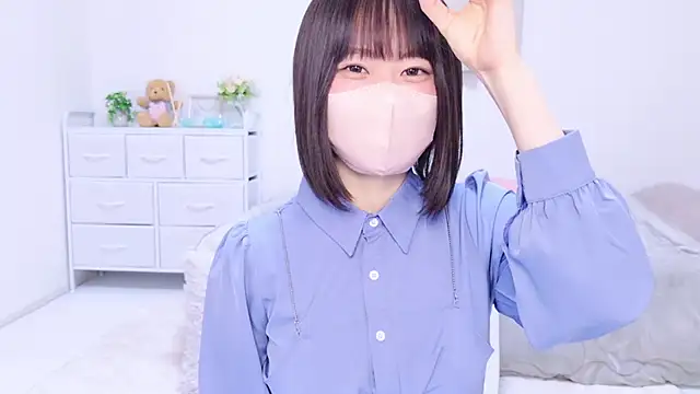 Snapshot of Im_Yu-na chatting on 02-16-25, 11:38 Im Yu-na online show from 02-16-25, 11:38