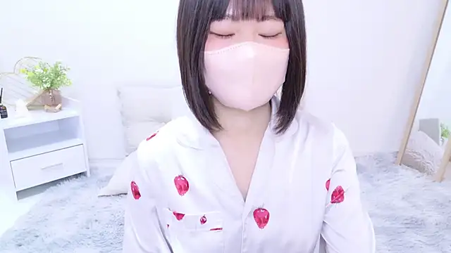 Snapshot of Im_Yu-na chatting on 02-26-25, 12:58 Im Yu-na online show from 02-26-25, 12:58