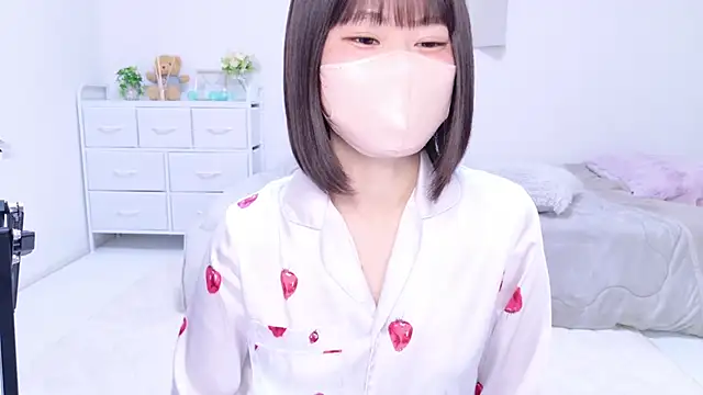 Snapshot of Im_Yu-na chatting on 03-11-25, 09:04 Im Yu-na online show from 03-11-25, 09:04