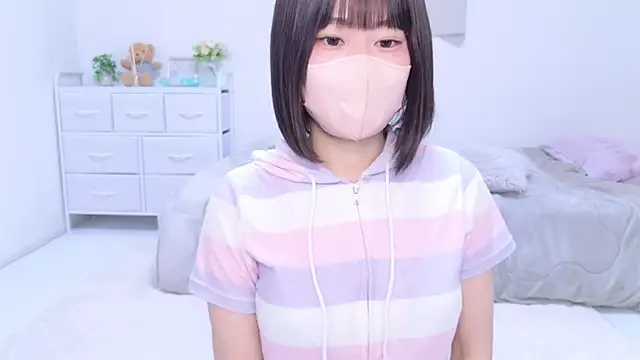 Snapshot of Im_Yu-na chatting on 03-13-25, 09:37 Im Yu-na online show from 03-13-25, 09:37