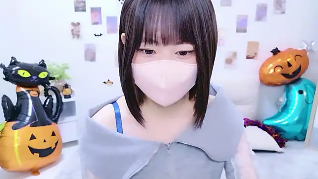 Snapshot of Im_Yu-na chatting on 11-01-25, 12:34 Im Yu-na online show from 11-01-25, 12:34