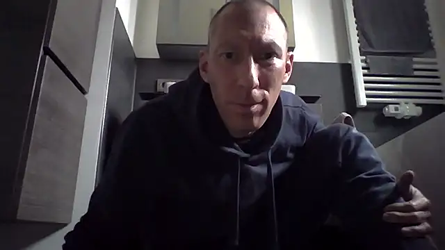 Snapshot of JAK-81 chatting on 03-17-26, 07:23 JAK-81 online show from 03-17-26, 07:23