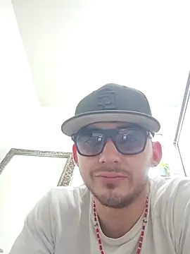 kevinsito1 online show from 05-25-26, 04:24