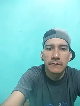 Snapshot of Carlos220493 chatting on 10-28-25, 09:50 Carlos220493 online show from 10-28-25, 09:50