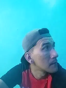 Snapshot of Carlos220493 chatting on 10-30-25, 12:01 Carlos220493 online show from 10-30-25, 12:01