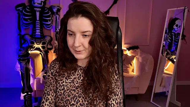 JackieByrd online show from 10-18-25, 01:12