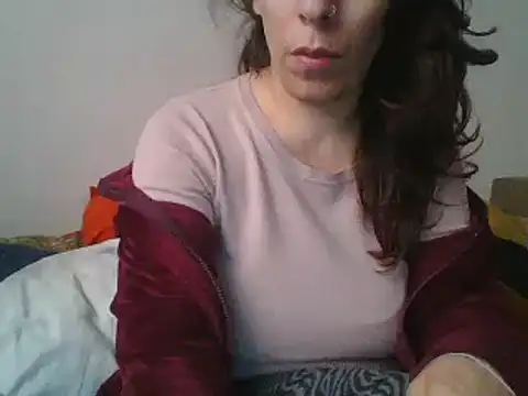Snapshot of hairygirl80 chatting on 12-02-24, 01:13 hairygirl80 online show from 12-02-24, 01:13