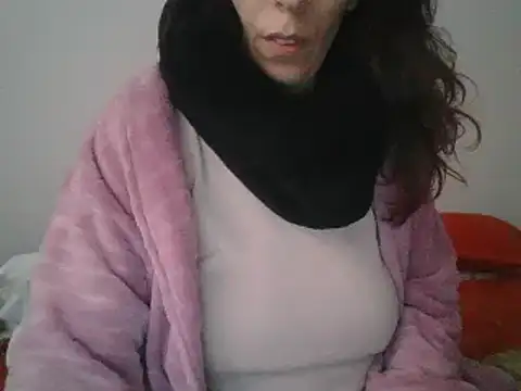 Snapshot of hairygirl80 chatting on 12-10-24, 02:39 hairygirl80 online show from 12-10-24, 02:39