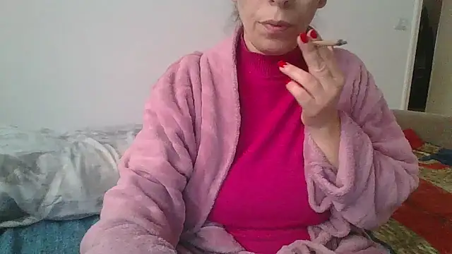 Snapshot of hairygirl80 chatting on 12-18-24, 08:53 hairygirl80 online show from 12-18-24, 08:53