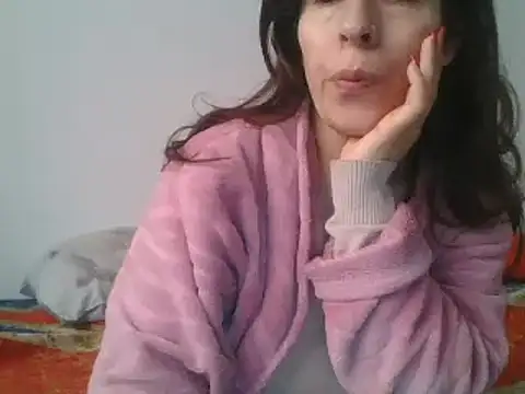 Snapshot of hairygirl80 chatting on 02-04-25, 08:46 hairygirl80 online show from 02-04-25, 08:46