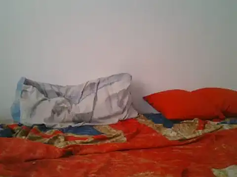 Snapshot of hairygirl80 chatting on 02-06-25, 02:26 hairygirl80 online show from 02-06-25, 02:26