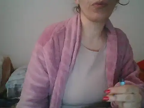 Snapshot of hairygirl80 chatting on 02-12-25, 08:27 hairygirl80 online show from 02-12-25, 08:27