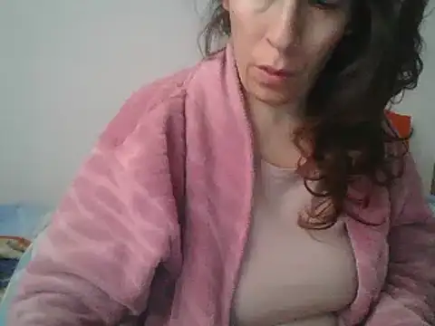 Snapshot of hairygirl80 chatting on 03-18-25, 08:36 hairygirl80 online show from 03-18-25, 08:36