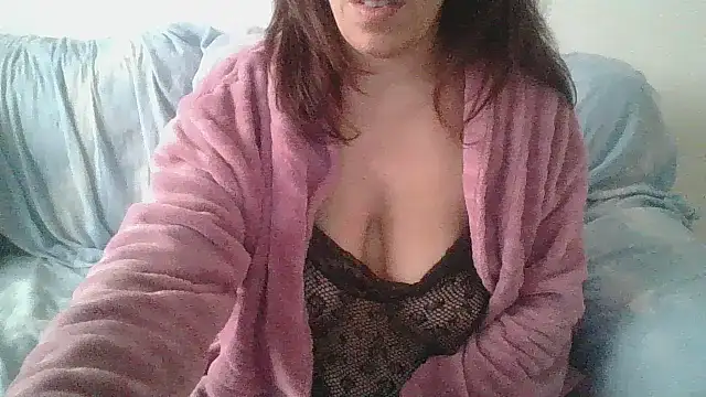Snapshot of hairygirl80 chatting on 05-06-26, 08:41 hairygirl80 online show from 05-06-26, 08:41