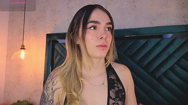 Lucy Vega online show from 09-27-25, 03:44