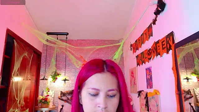 meghan nill online show from 10-22-25, 02:56