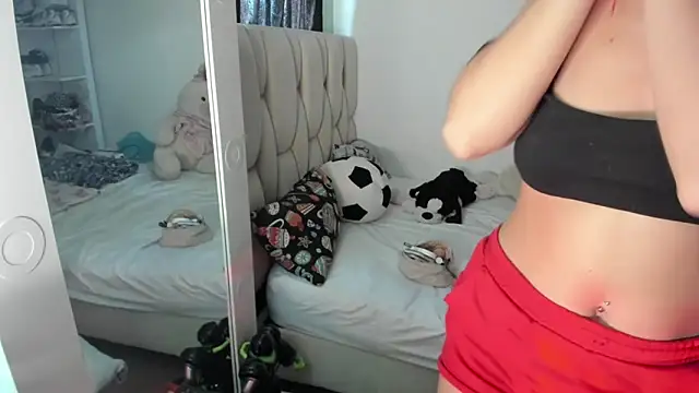 KittyKlum online show from 06-16-26, 06:43