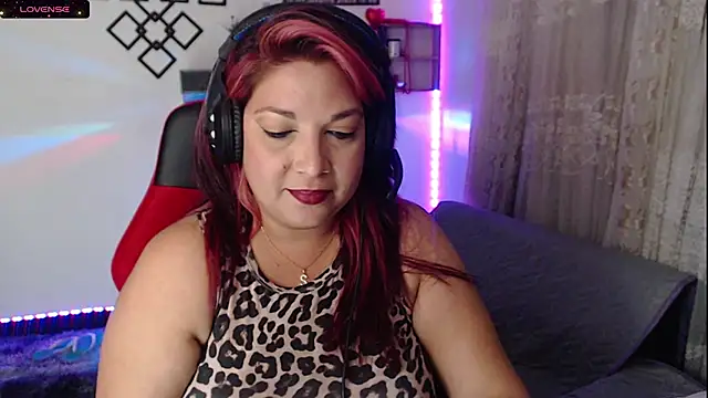 Snapshot of Scarlette_thoms chatting on 02-22-25, 12:49 Scarlette thoms online show from 02-22-25, 12:49