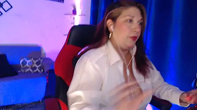 Snapshot of Scarlette_thoms chatting on 10-11-25, 10:08 Scarlette thoms online show from 10-11-25, 10:08