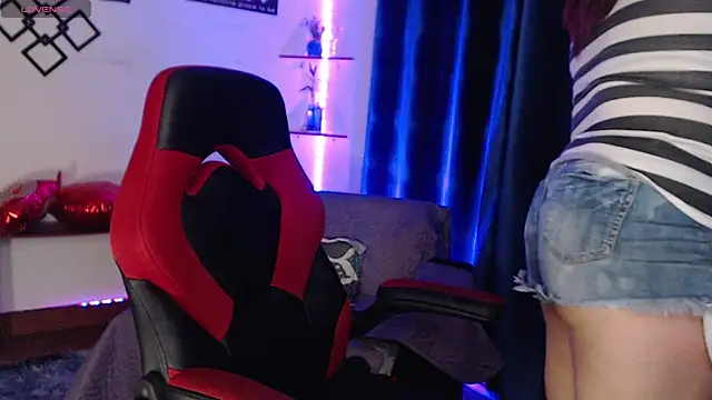 Snapshot of Scarlette_thoms chatting on 11-02-25, 11:18 Scarlette thoms online show from 11-02-25, 11:18